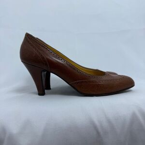 Vintage Ralph Lauren Burnished Leather Women's Wingtip Almond Toe Heels Size 6.6